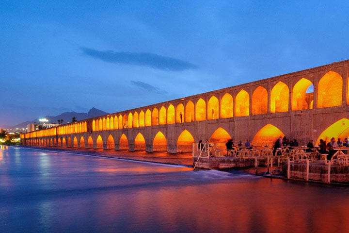 تور دوسر هوایی مشهد به اصفهان